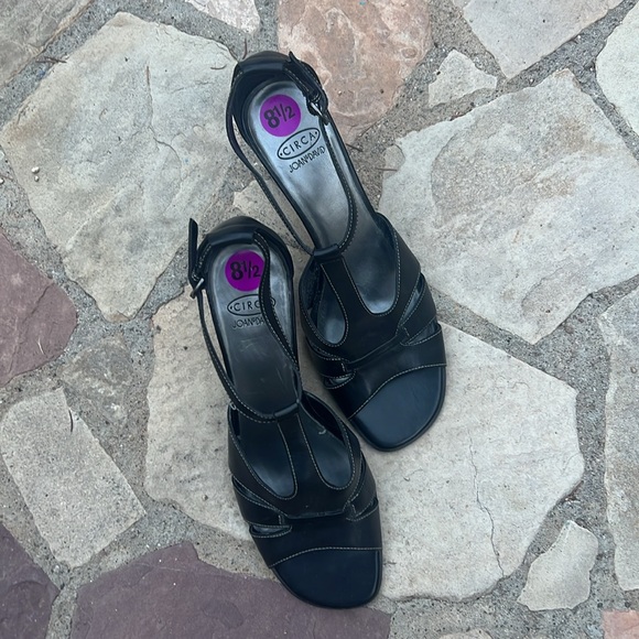 Brand New Joan & David Black Dressy Sandals/Heels - Picture 2 of 8